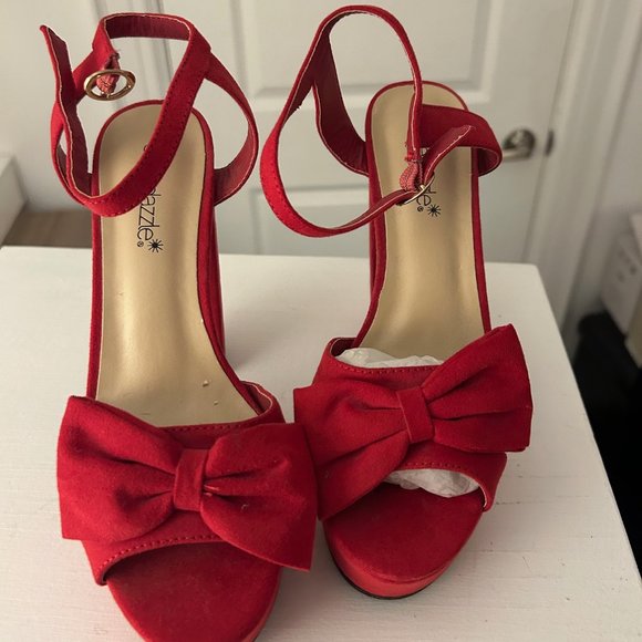 Shoe Dazzle Women's Red Platform Pumps size 7 - Picture 2 of 16